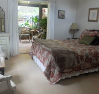 Tamborine Treats - Palm Beach Accommodation