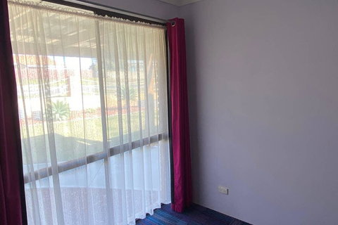 The Anchorage - Palm Beach Accommodation 3