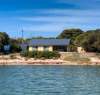 The Beach House - Palm Beach Accommodation