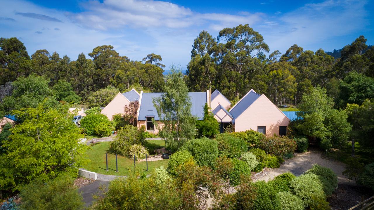 Kettering TAS Palm Beach Accommodation