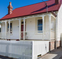 Brampton Cottage - Palm Beach Accommodation