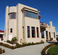 Willesden on Stoke - Palm Beach Accommodation