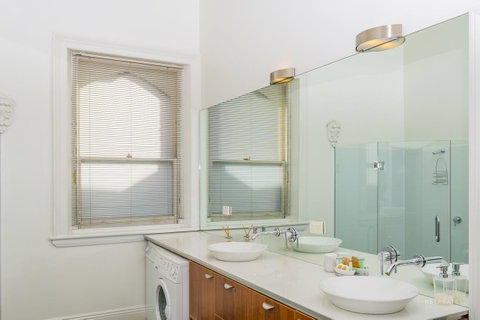 Roxburgh House Apartments - Palm Beach Accommodation 3