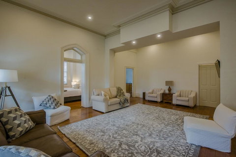 Roxburgh House Apartments - Palm Beach Accommodation 14