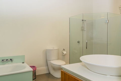 Roxburgh House Apartments - Palm Beach Accommodation 4