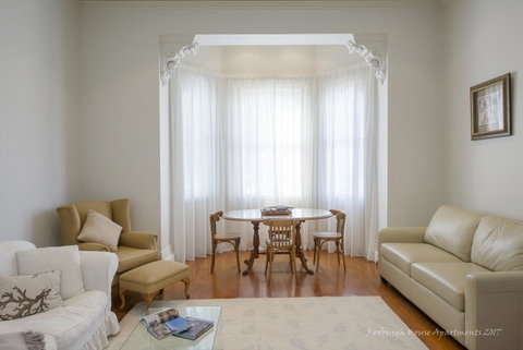Roxburgh House Apartments - Palm Beach Accommodation 5