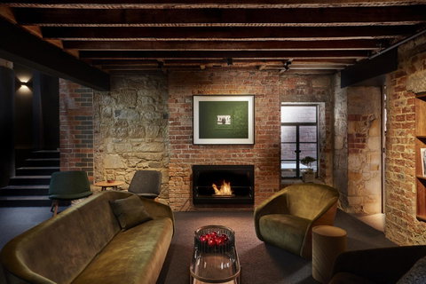Moss Hotel - Palm Beach Accommodation 5