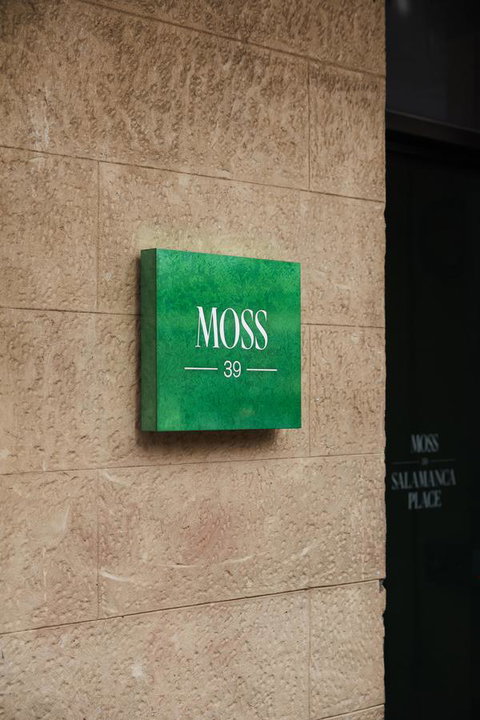 Moss Hotel - Palm Beach Accommodation 4