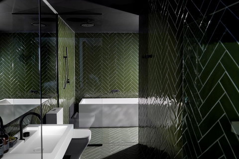 Moss Hotel - Palm Beach Accommodation 12