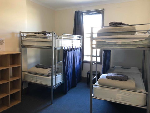 The Nook Backpackers - Palm Beach Accommodation 8