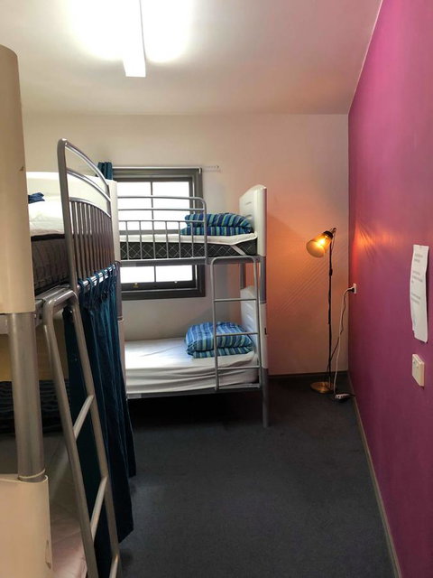 The Nook Backpackers - Palm Beach Accommodation 10