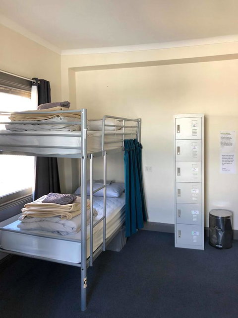 The Nook Backpackers - Palm Beach Accommodation 7