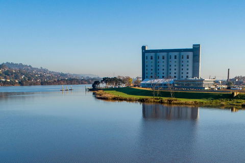 Peppers Silo - Palm Beach Accommodation 1