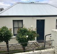 Omaroo House - panoramic water views - Palm Beach Accommodation