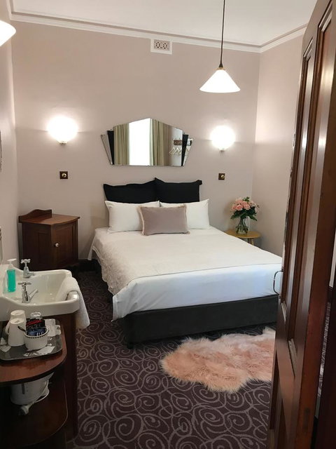 Astor Private Hotel - Palm Beach Accommodation 1