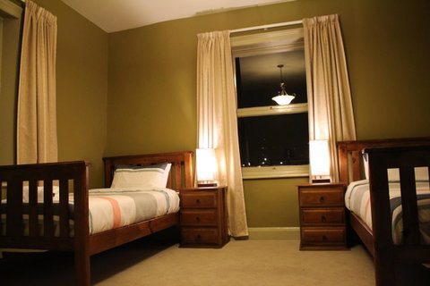 The Tasmanian Inn - Palm Beach Accommodation 39