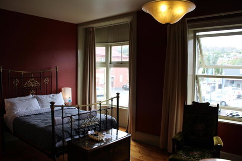 The Tasmanian Inn - Palm Beach Accommodation 29