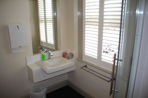 The Tasmanian Inn - Palm Beach Accommodation 32