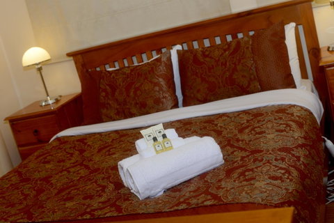 Edinburgh Gallery Bed & Breakfast - Palm Beach Accommodation 20