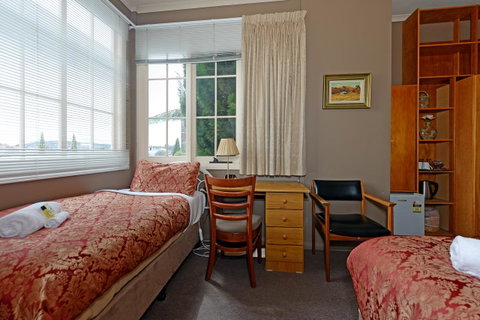 Edinburgh Gallery Bed & Breakfast - Palm Beach Accommodation 8