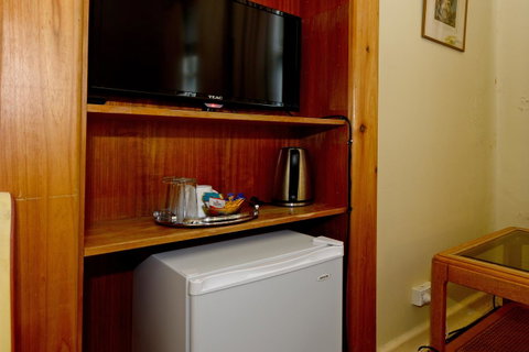 Edinburgh Gallery Bed & Breakfast - Palm Beach Accommodation 22