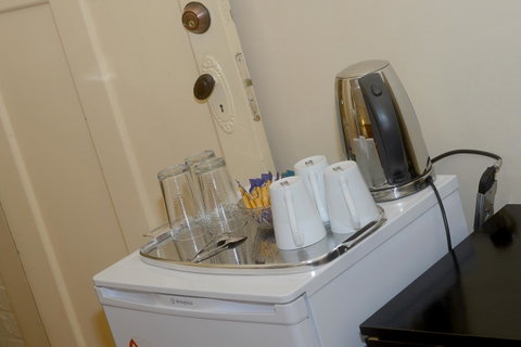 Edinburgh Gallery Bed & Breakfast - Palm Beach Accommodation 17