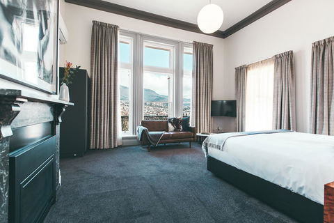 Maylands Lodge - Palm Beach Accommodation 3