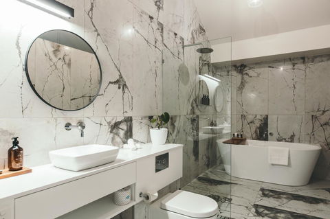 Maylands Lodge - Palm Beach Accommodation 10