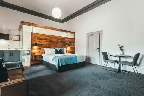 Maylands Lodge - Palm Beach Accommodation 4