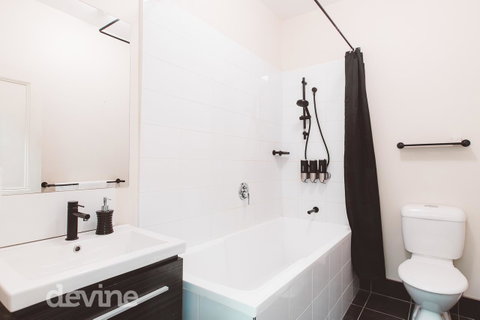 Devine Stays - Westside Apartment On Elizabeth - Palm Beach Accommodation 5