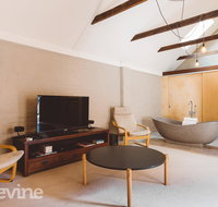Devine Stays - Hayloft on ELizabeth - Palm Beach Accommodation