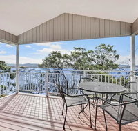 Waterfront Spectacular - Palm Beach Accommodation