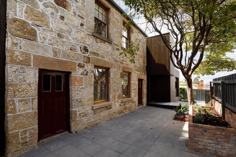 Blue Magnolia - Palm Beach Accommodation 2