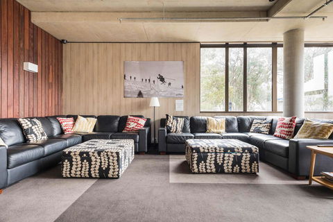 Buller Central Hotel - Palm Beach Accommodation 4