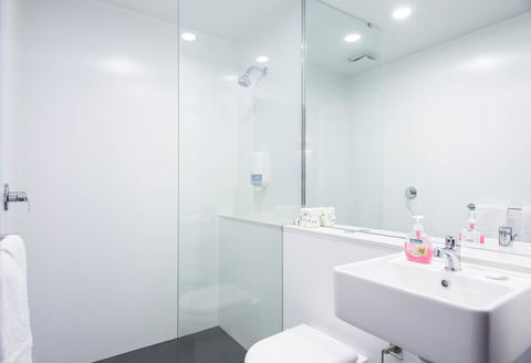 Buller Central Hotel - Palm Beach Accommodation 5