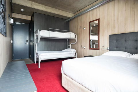 Buller Central Hotel - Palm Beach Accommodation 3