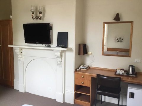 Campbell St Lodge - Palm Beach Accommodation 17