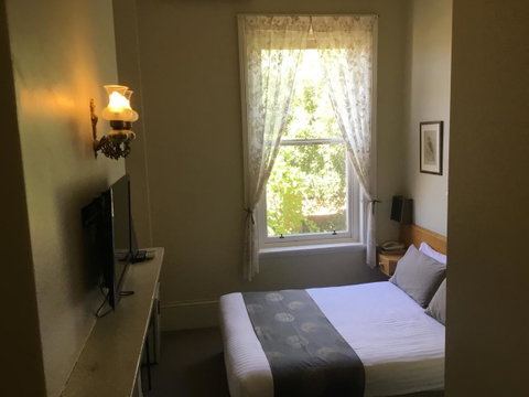 Campbell St Lodge - Palm Beach Accommodation 16