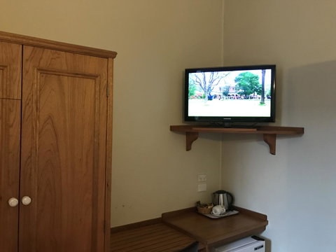 Campbell St Lodge - Palm Beach Accommodation 31