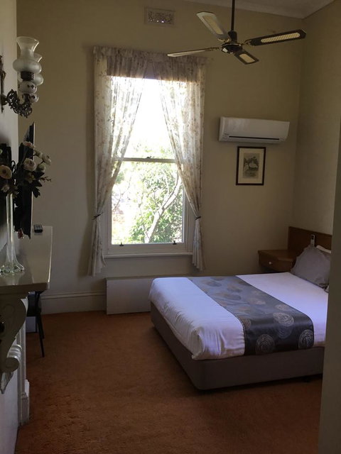 Campbell St Lodge - Palm Beach Accommodation 15