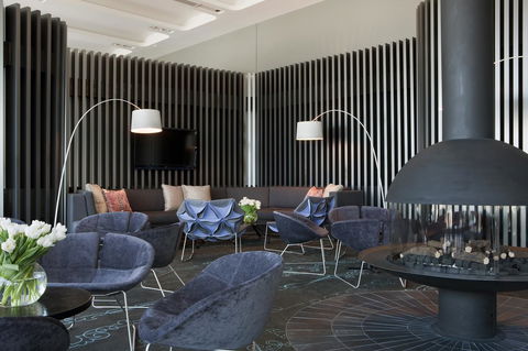 Crown Metropol Melbourne - Palm Beach Accommodation 9