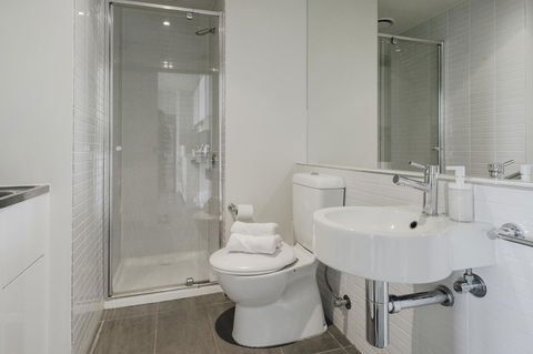 Mono Apartments On Franklin Street - Palm Beach Accommodation 21