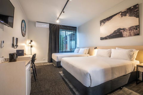 Nightcap At Keysborough Hotel - Palm Beach Accommodation 0