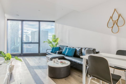 New Eureka 108 Hotel Apartments - Palm Beach Accommodation 6