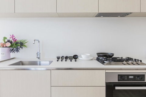New Eureka 108 Hotel Apartments - Palm Beach Accommodation 9
