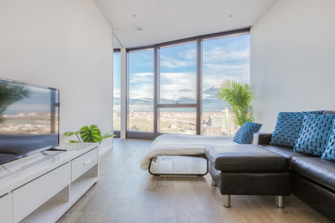 New Eureka 108 Hotel Apartments - Palm Beach Accommodation 8