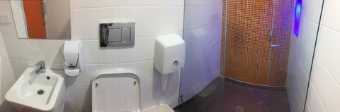 Europa Melbourne - Palm Beach Accommodation 13