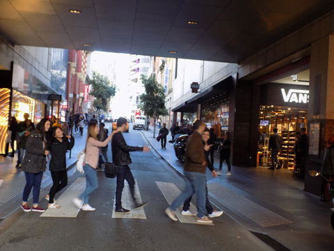 Europa Melbourne - Palm Beach Accommodation 21