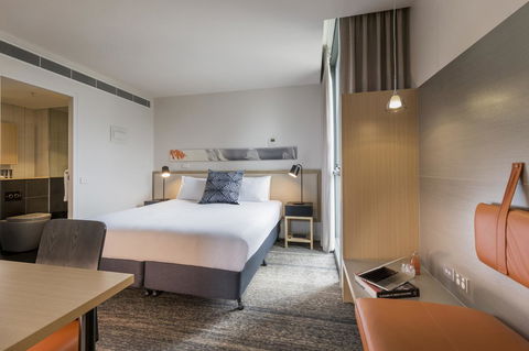Brady Hotels Central Melbourne - Palm Beach Accommodation 7