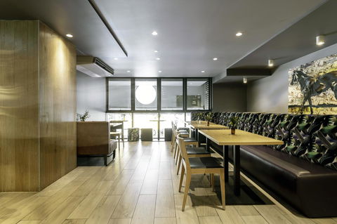 Brady Hotels Central Melbourne - Palm Beach Accommodation 14